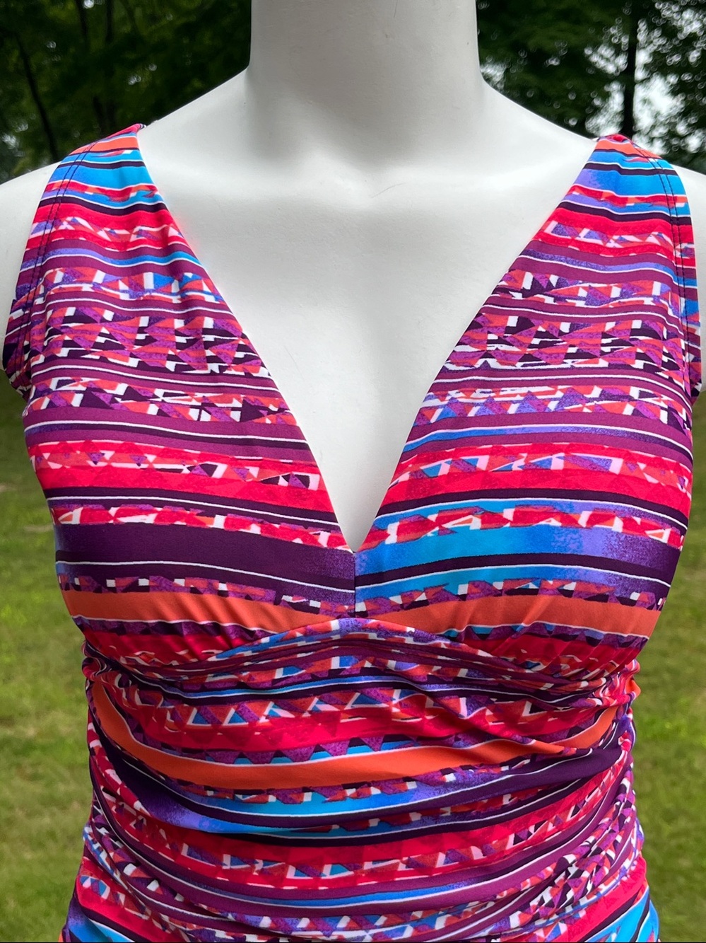 Jantzen geo-print ruched one-piece bathing suit M-L - Picture 2 of 10
